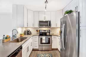 Miami Lakes apartment for rent - STA Kitchen